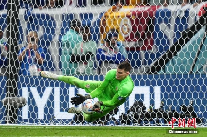 克罗地亚点球大战击败日本 利瓦科维奇三扑点球