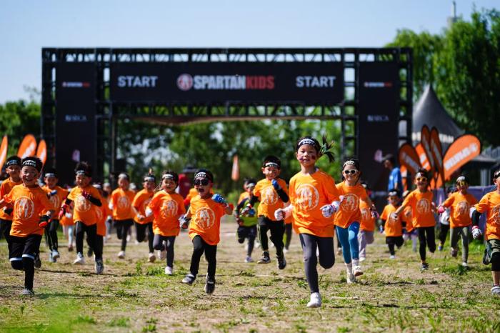 斯巴达勇士儿童赛北京首秀 小勇士齐聚环球城市